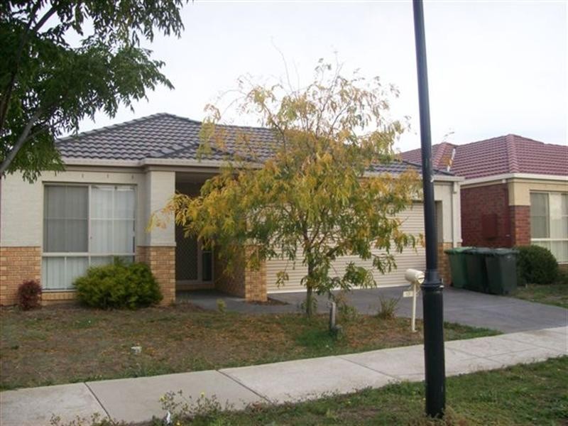 13 Berrima Close, Craigieburn VIC 3064