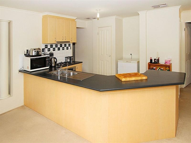 9 Waterdale Rise, Craigieburn VIC 3064