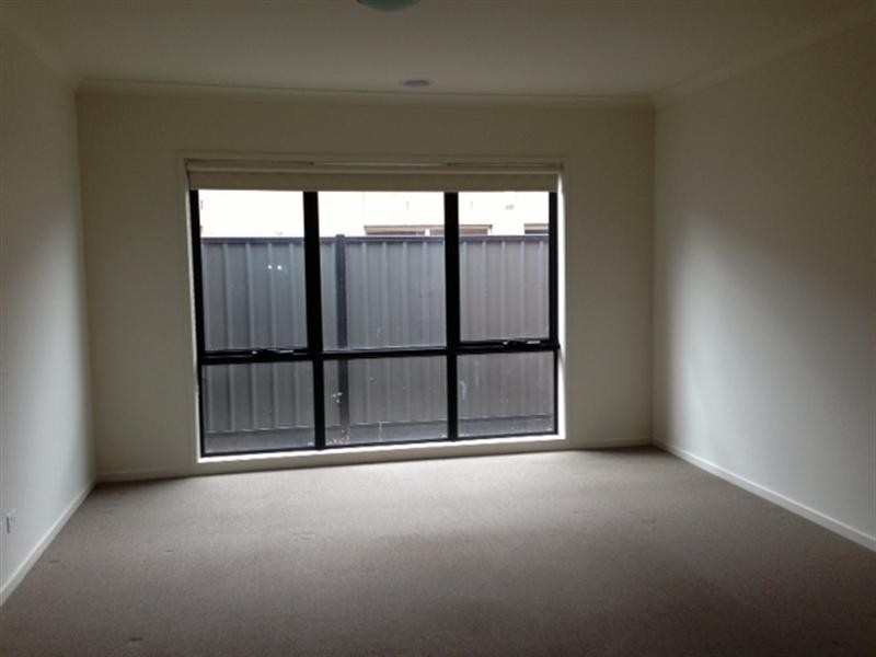 5 Glenbrae Street, Craigieburn VIC 3064