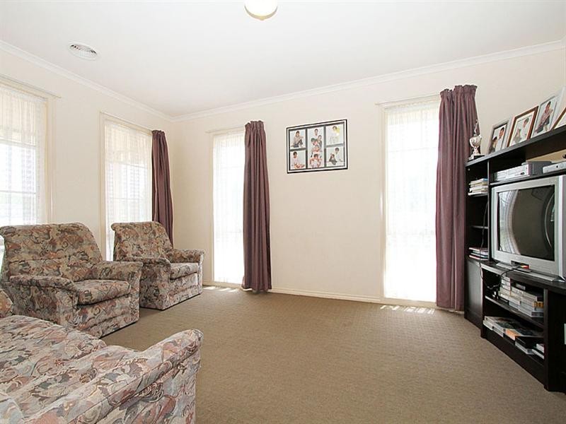 5 Pymble Garden, Craigieburn VIC 3064