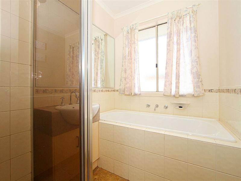 5 Pymble Garden, Craigieburn VIC 3064