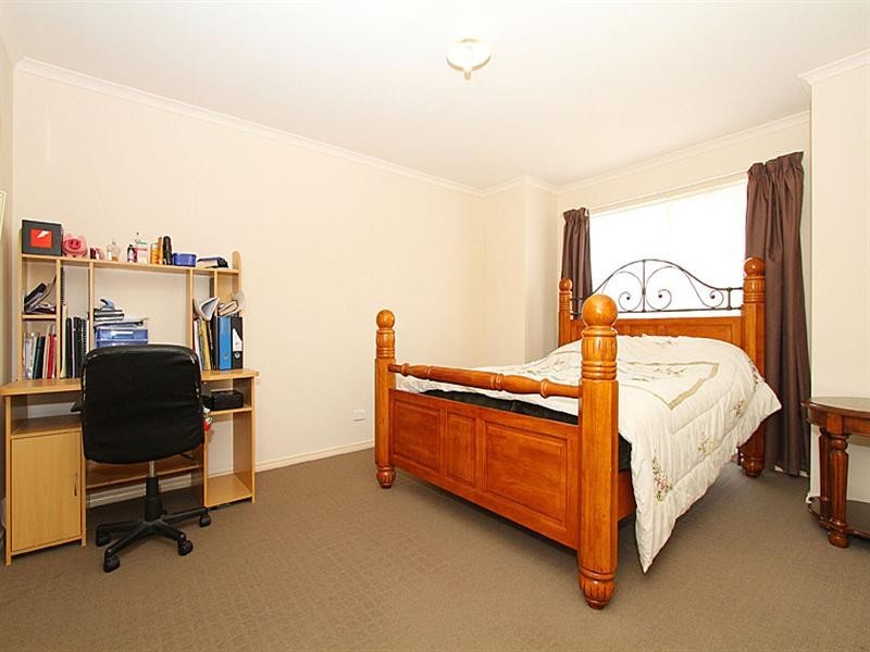 5 Pymble Garden, Craigieburn VIC 3064