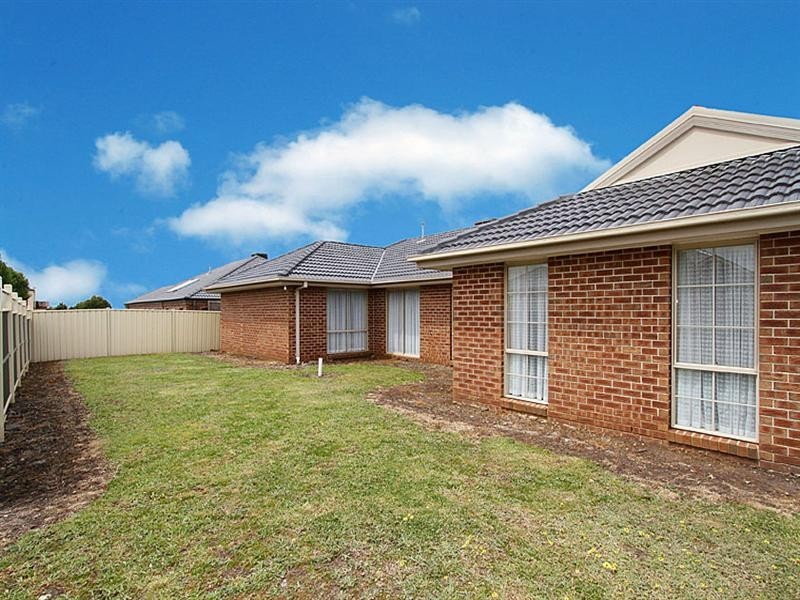 5 Pymble Garden, Craigieburn VIC 3064