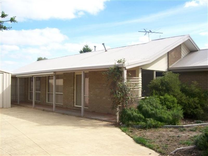 12 Northleigh Avenue, Craigieburn VIC 3064