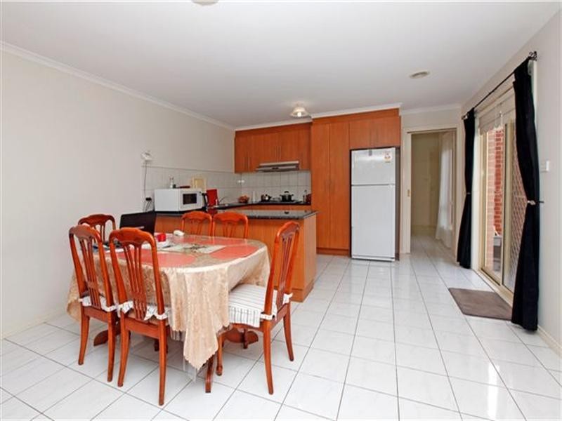 11 Severn Court, Roxburgh Park VIC 3064