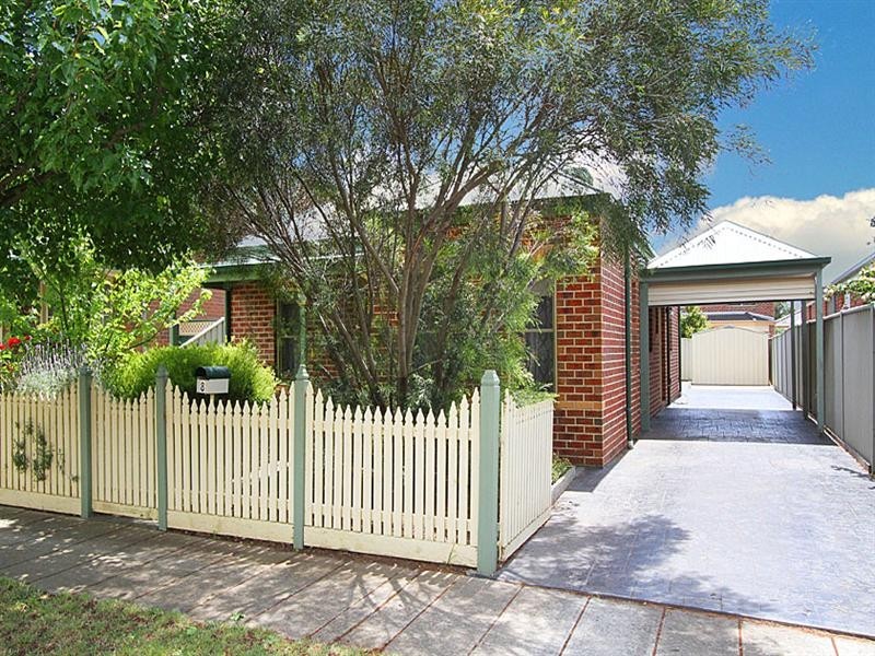 8 Brookedge Court, Craigieburn VIC 3064