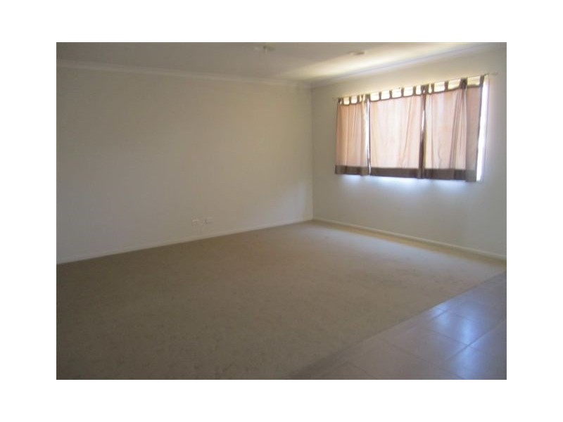 16 Eminence Way, Craigieburn VIC 3064