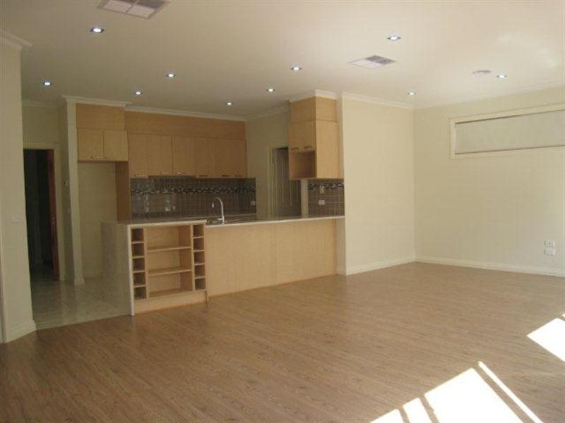 29 Long Island Circuit, Craigieburn VIC 3064