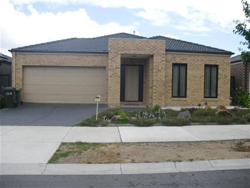 25 Greenham Avenue, Craigieburn VIC 3064