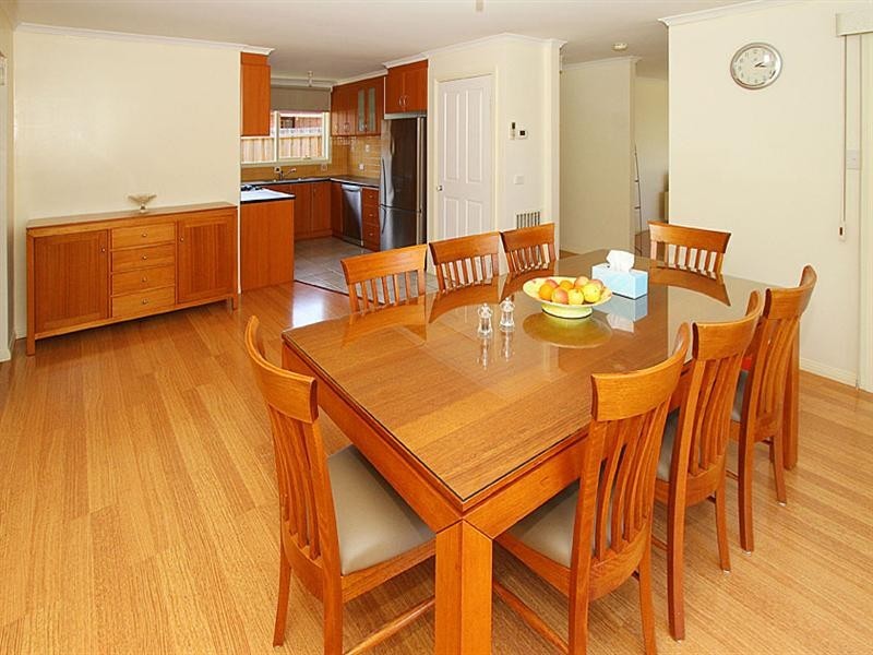 5 Rokeby Crescent, Craigieburn VIC 3064