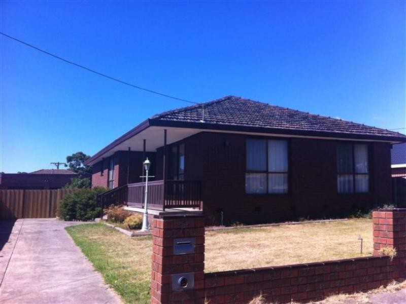 5 Medway Road, Craigieburn VIC 3064