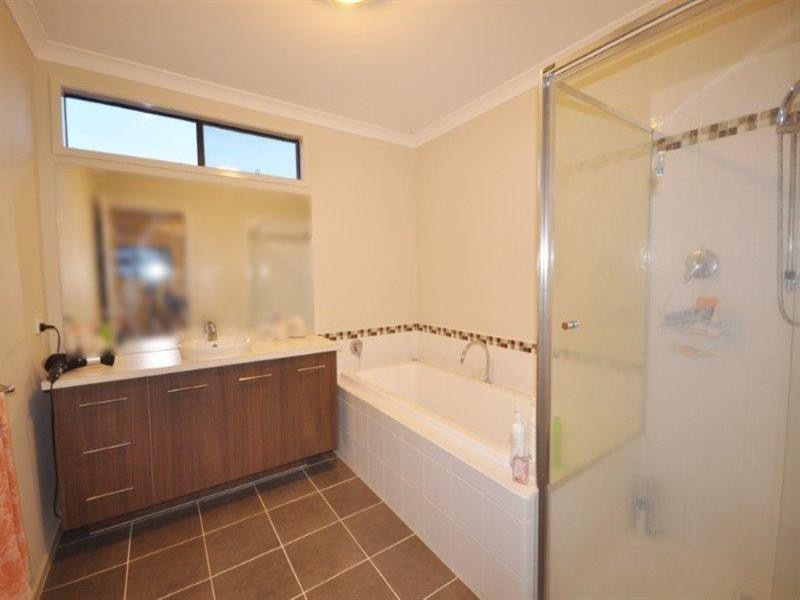 109 Royal Terrace, Craigieburn VIC 3064