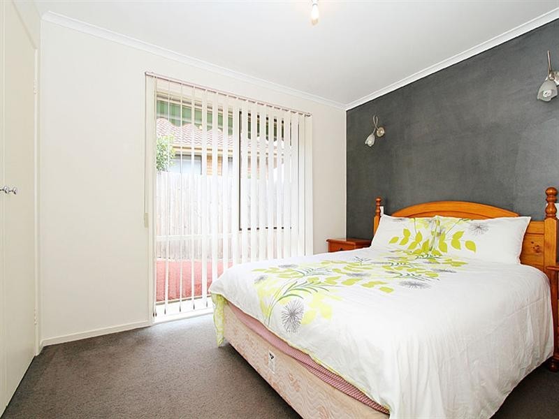 32 Axminster Drive, Craigieburn VIC 3064