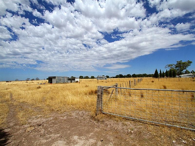 655 Summerhill Road, Craigieburn VIC 3064