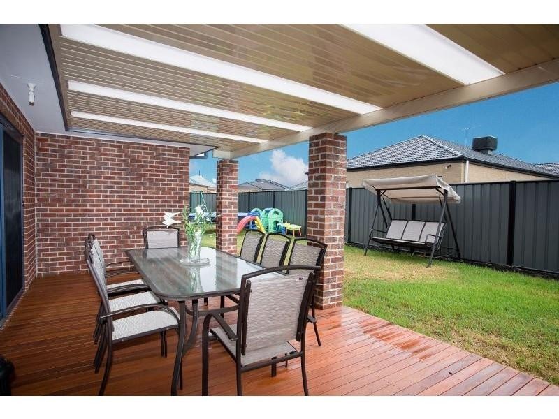 31 Highbury Circuit, Craigieburn VIC 3064