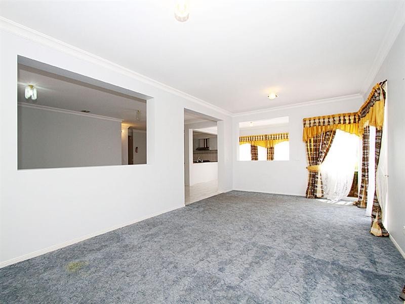 4 Rio Grande Drive, Roxburgh Park VIC 3064