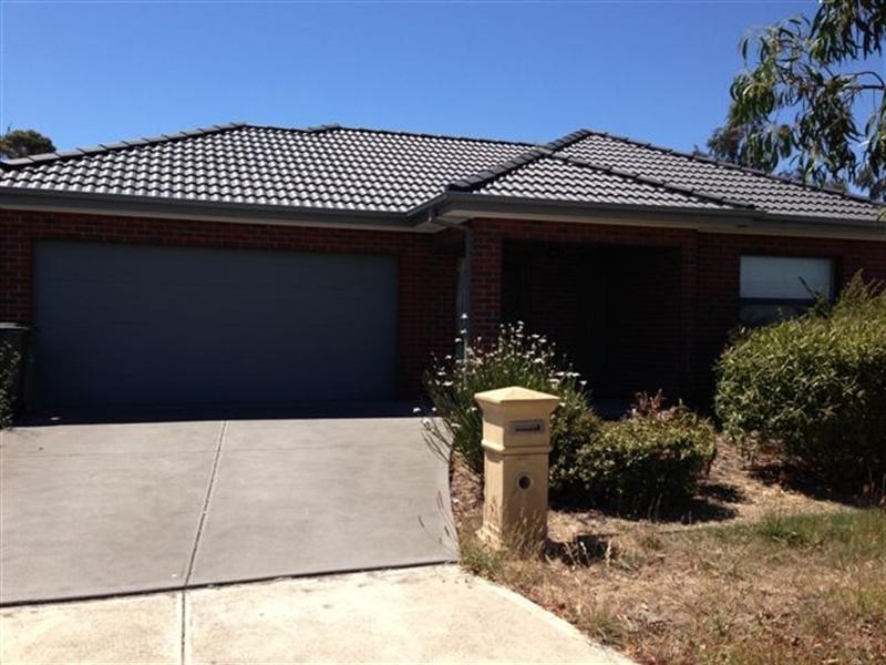 2 Hollows Court, Craigieburn VIC 3064