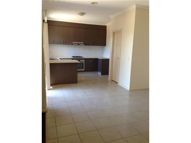 2 Hollows Court, Craigieburn VIC 3064