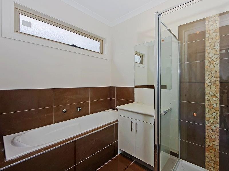 35 Moor Park Drive, Craigieburn VIC 3064