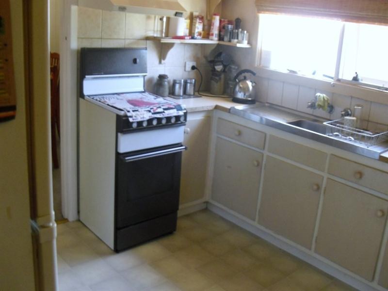 6 Rayfield Avenue, Craigieburn VIC 3064