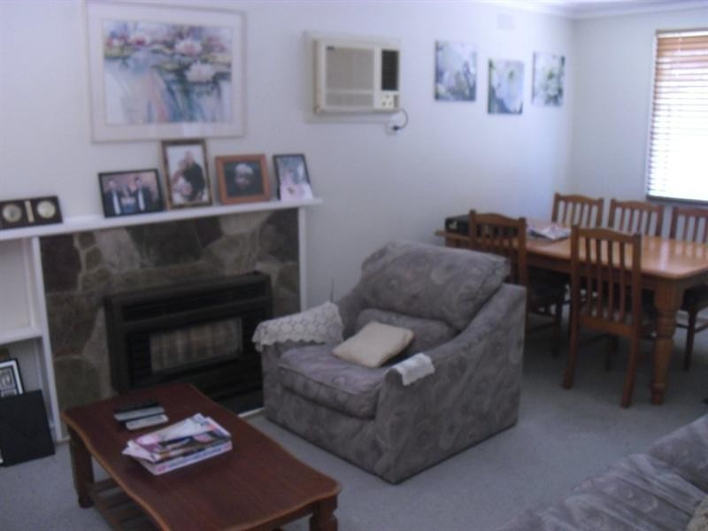 6 Rayfield Avenue, Craigieburn VIC 3064