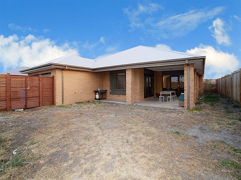 17 Lithgow Street, Beveridge VIC 3753