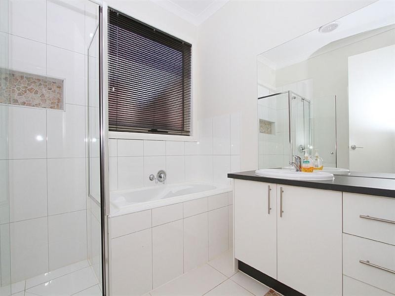 5 Coventry Lane, Craigieburn VIC 3064