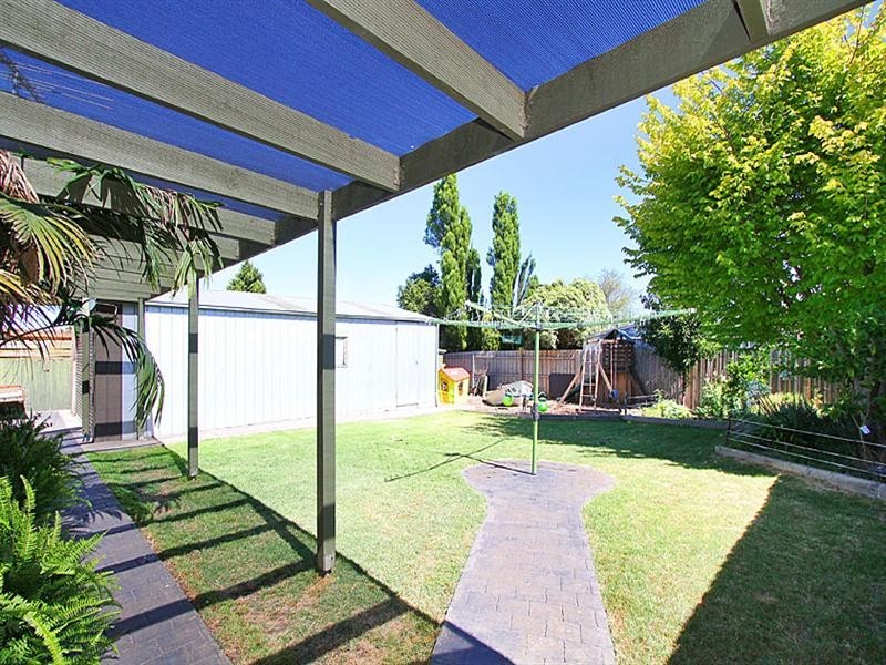 3 Rokeby Crescent, Craigieburn VIC 3064