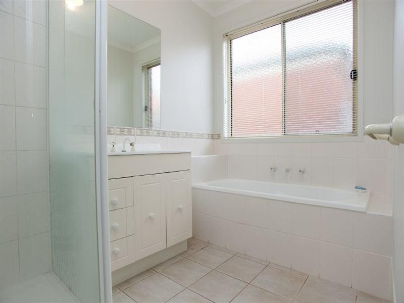 15 Mount Piper Rise, Craigieburn VIC 3064