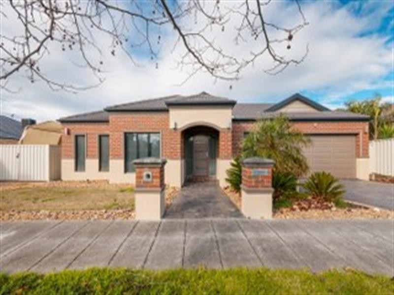 25 St Andrews Drive, Craigieburn VIC 3064