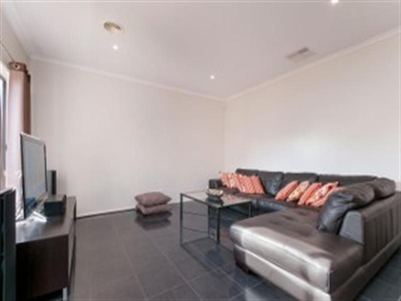 25 St Andrews Drive, Craigieburn VIC 3064