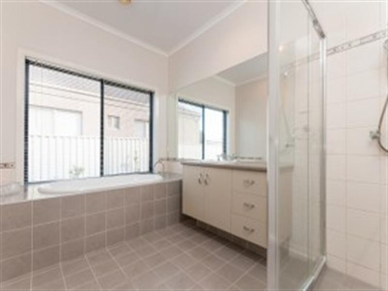 25 St Andrews Drive, Craigieburn VIC 3064
