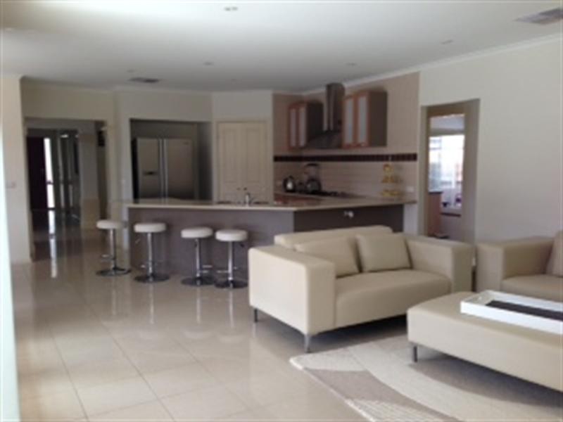 72 Axminister Drive, Craigieburn VIC 3064