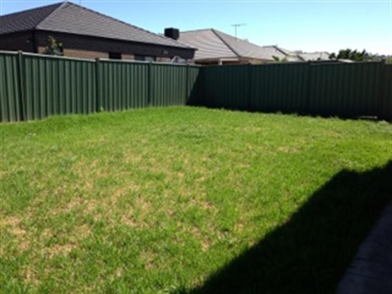 14 Ballarat Court, Craigieburn VIC 3064