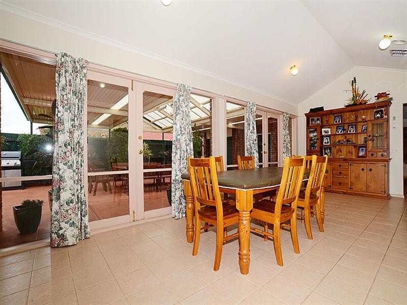 37 Exmouth Road, Craigieburn VIC 3064