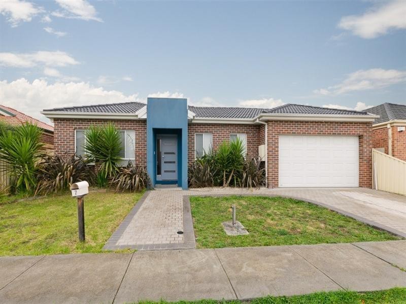 7 Yellowstone Court, Roxburgh Park VIC 3064