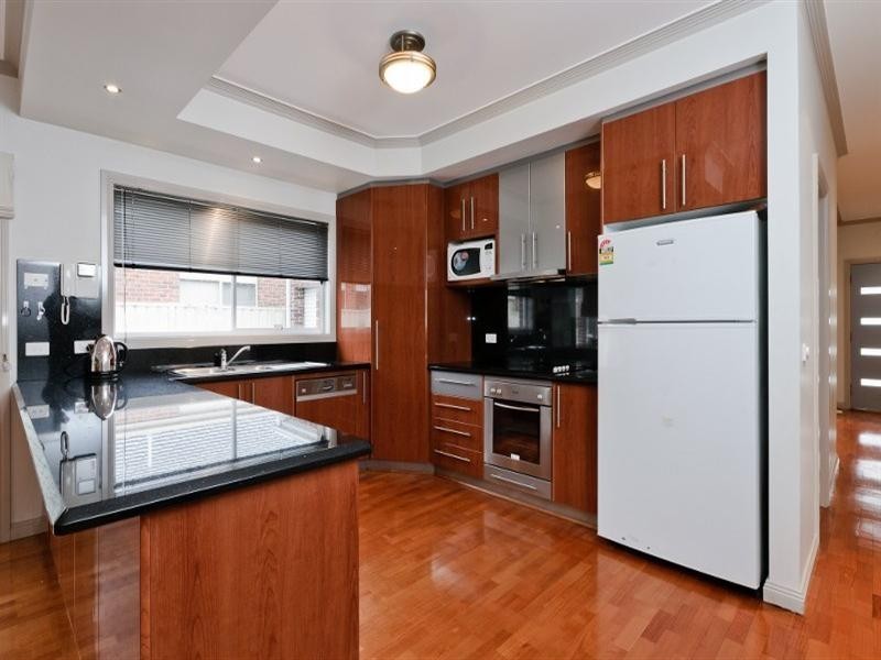 7 Yellowstone Court, Roxburgh Park VIC 3064