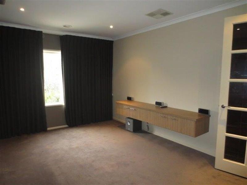 10 Madison Drive, Craigieburn VIC 3064