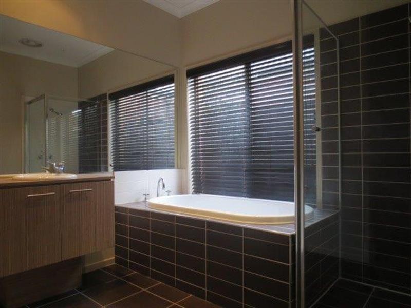 10 Madison Drive, Craigieburn VIC 3064