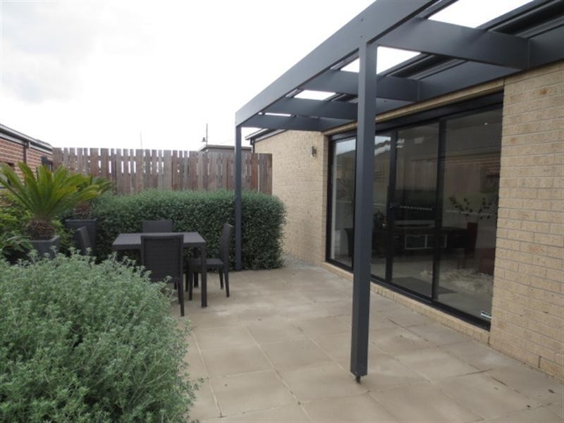 25 Bridgehaven Drive, Craigieburn VIC 3064