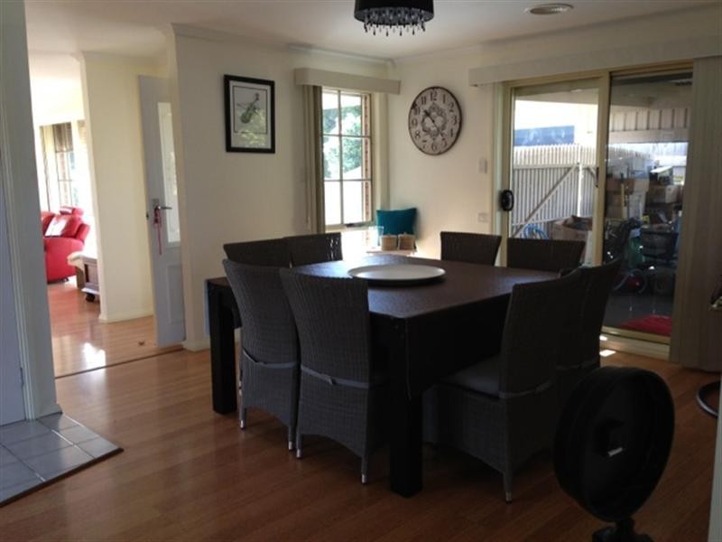 5 Rokeby Crescent, Craigieburn VIC 3064