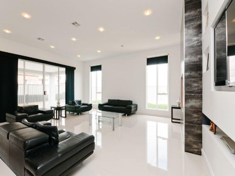 33 Corringa Way, Craigieburn VIC 3064