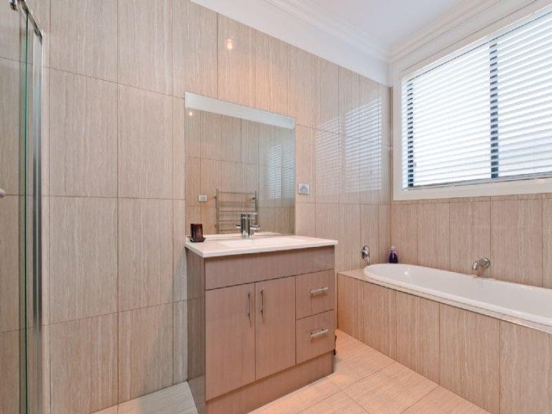 13 Arapiles Avenue, Craigieburn VIC 3064