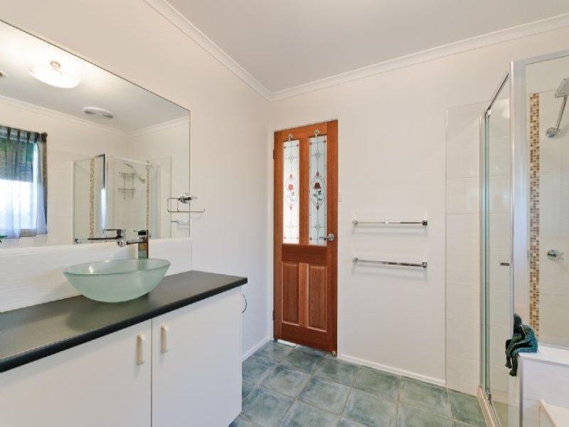 15 Armstrong Court, Roxburgh Park VIC 3064