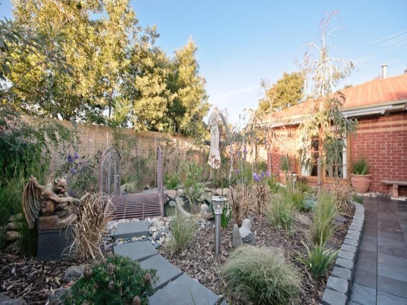 15 Armstrong Court, Roxburgh Park VIC 3064