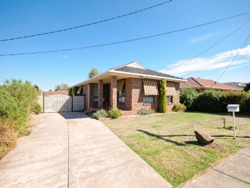 13 Pines Way, Craigieburn VIC 3064
