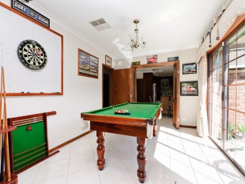 13 Pines Way, Craigieburn VIC 3064