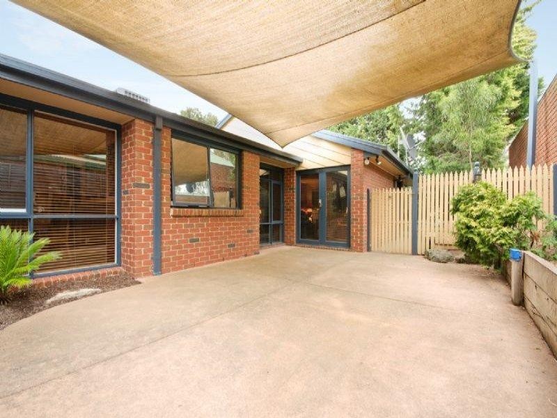 11 Haite Place, Roxburgh Park VIC 3064