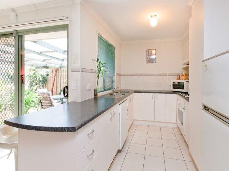 38 Statesman Avenue, Roxburgh Park VIC 3064