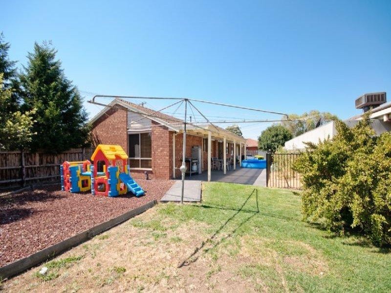 1 Lindfield Court, Craigieburn VIC 3064